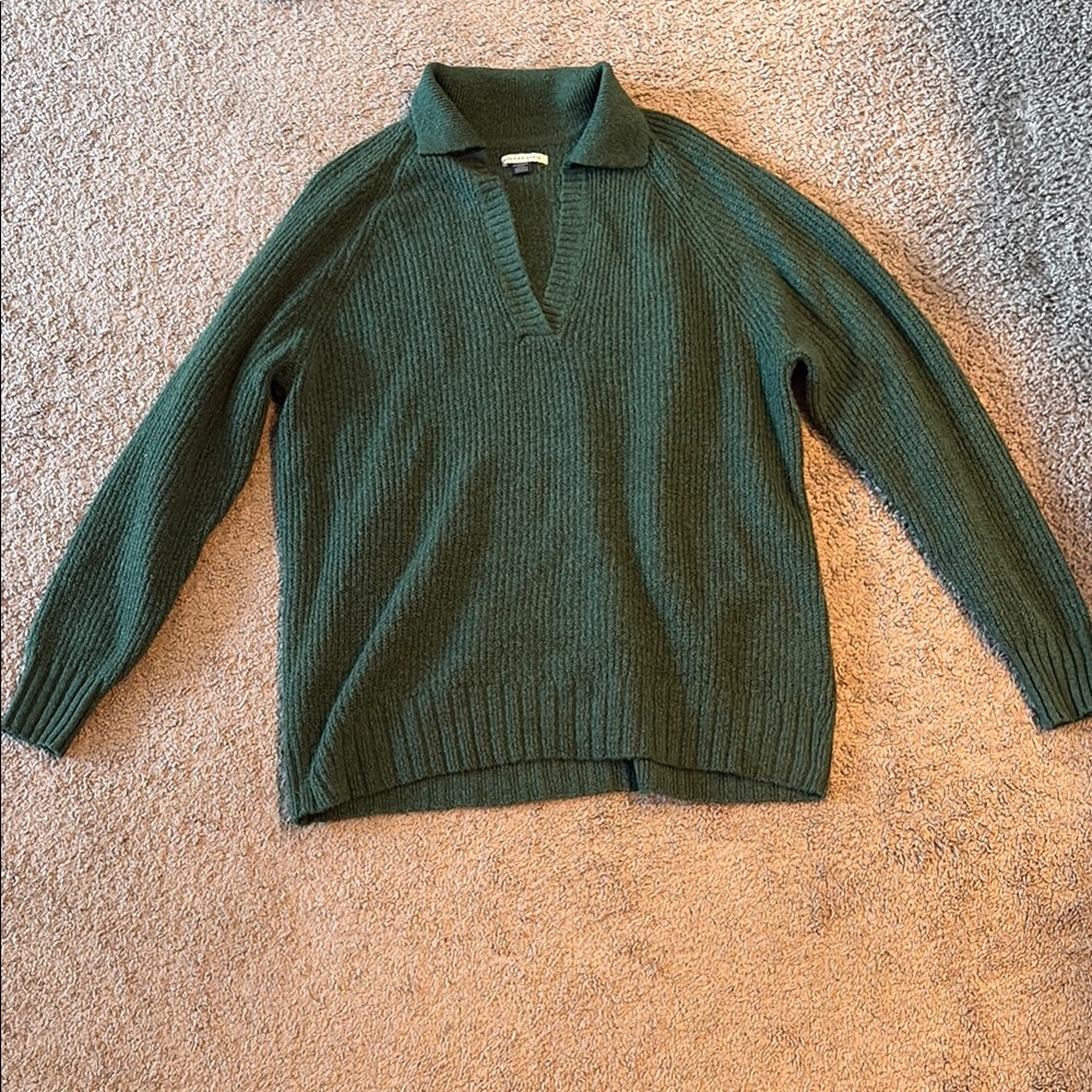 American Eagle Outfitters Green V-Neck Sweater